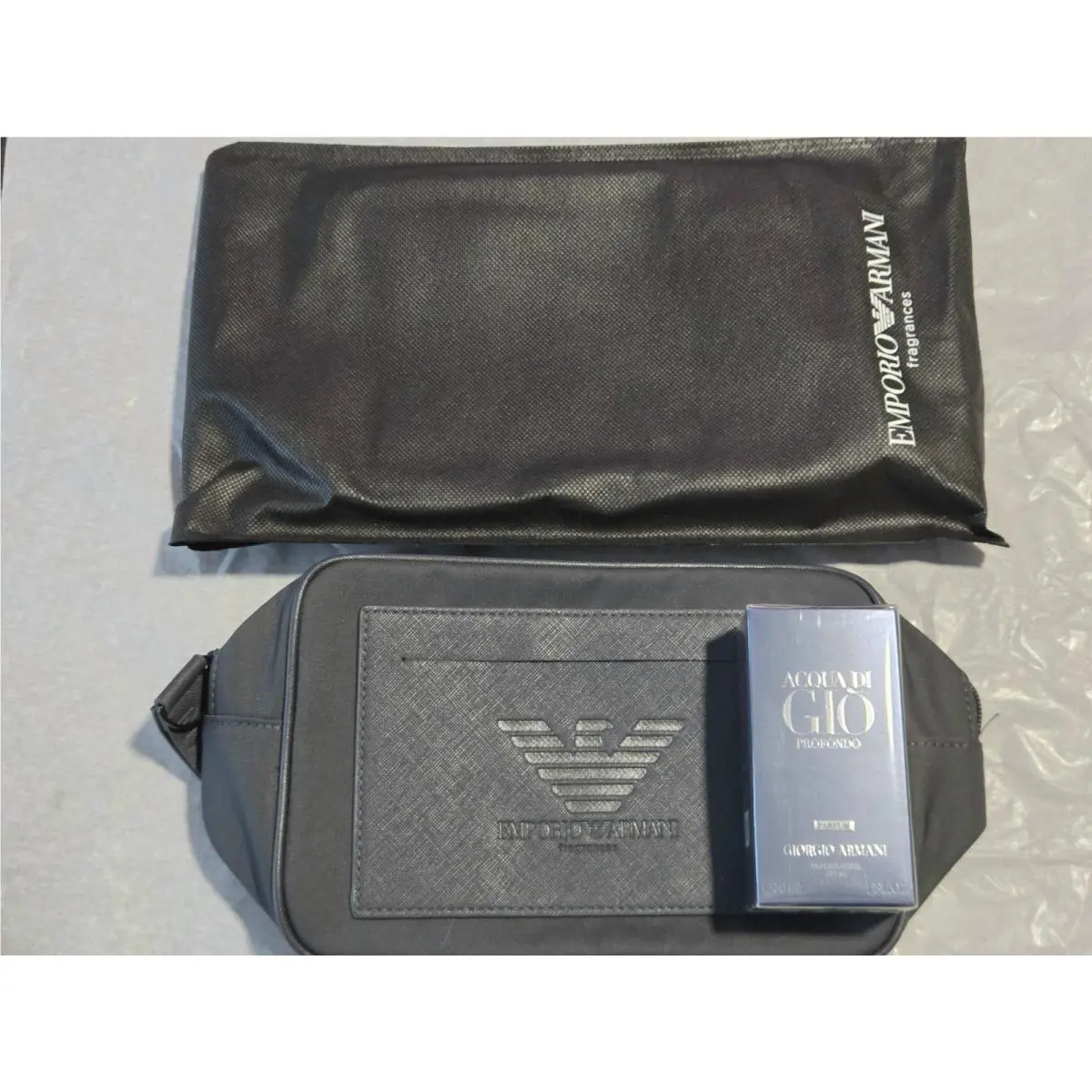 Acqua Di Gio Profondo Parfum Spray 30mL / 1 Fl. Oz. + Travel Bag by Giorgio Armani