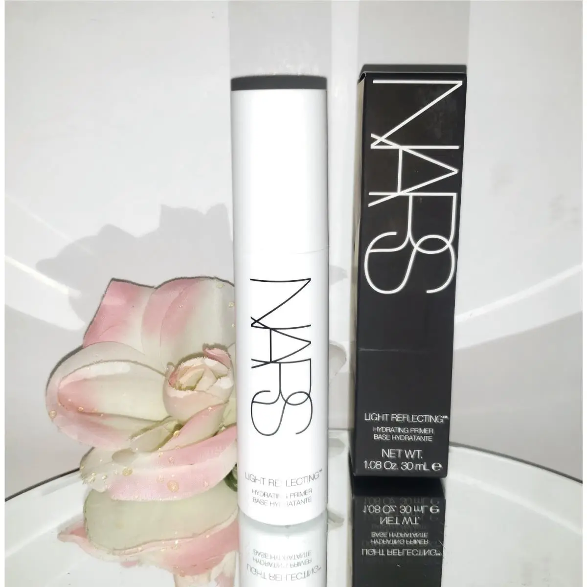 Nars Light Reflecting Hydrating Face Primer Makeup Foundation Base 30ml 1.08oz by NARS Cosmetics