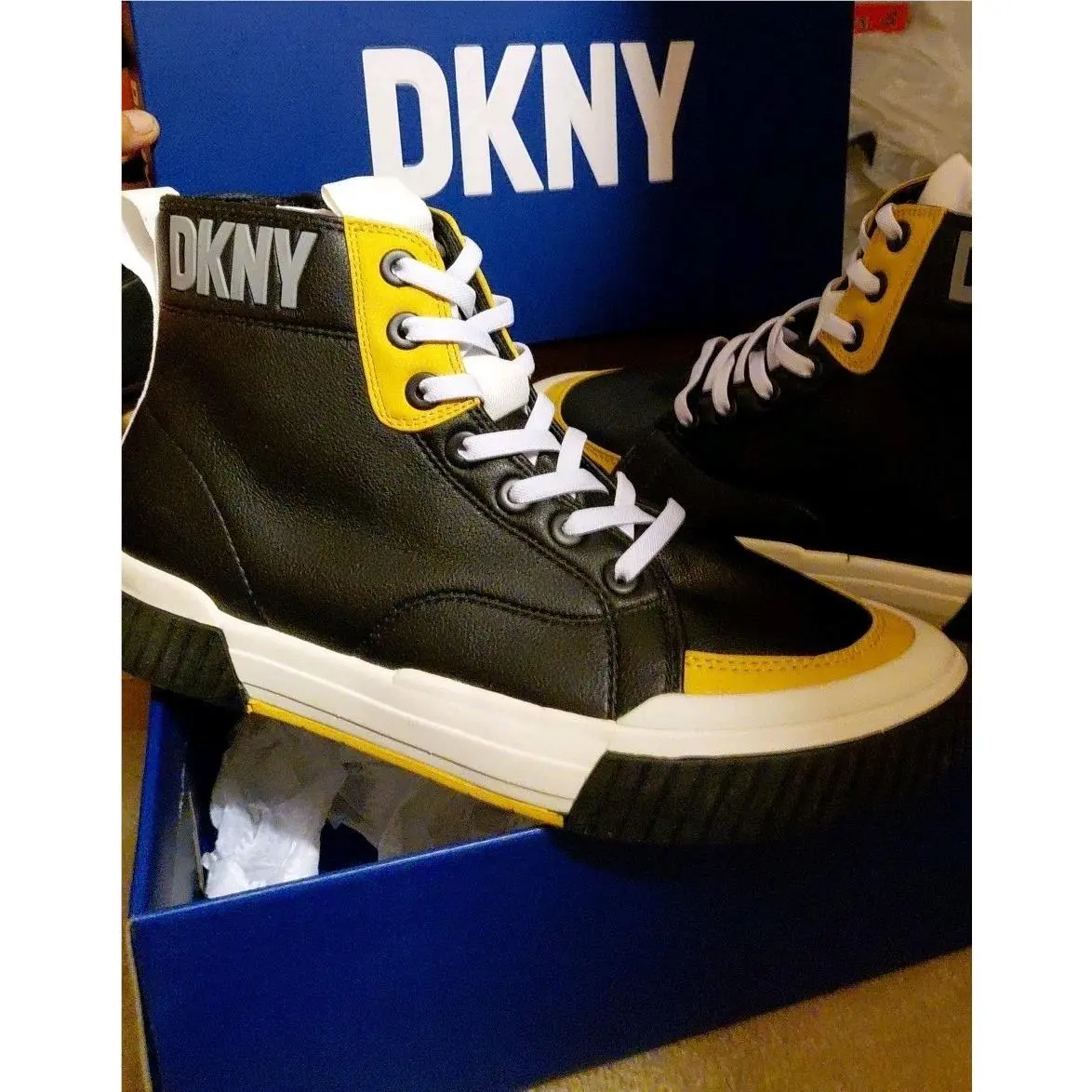 Dkny Mens Shoes Size 9.5