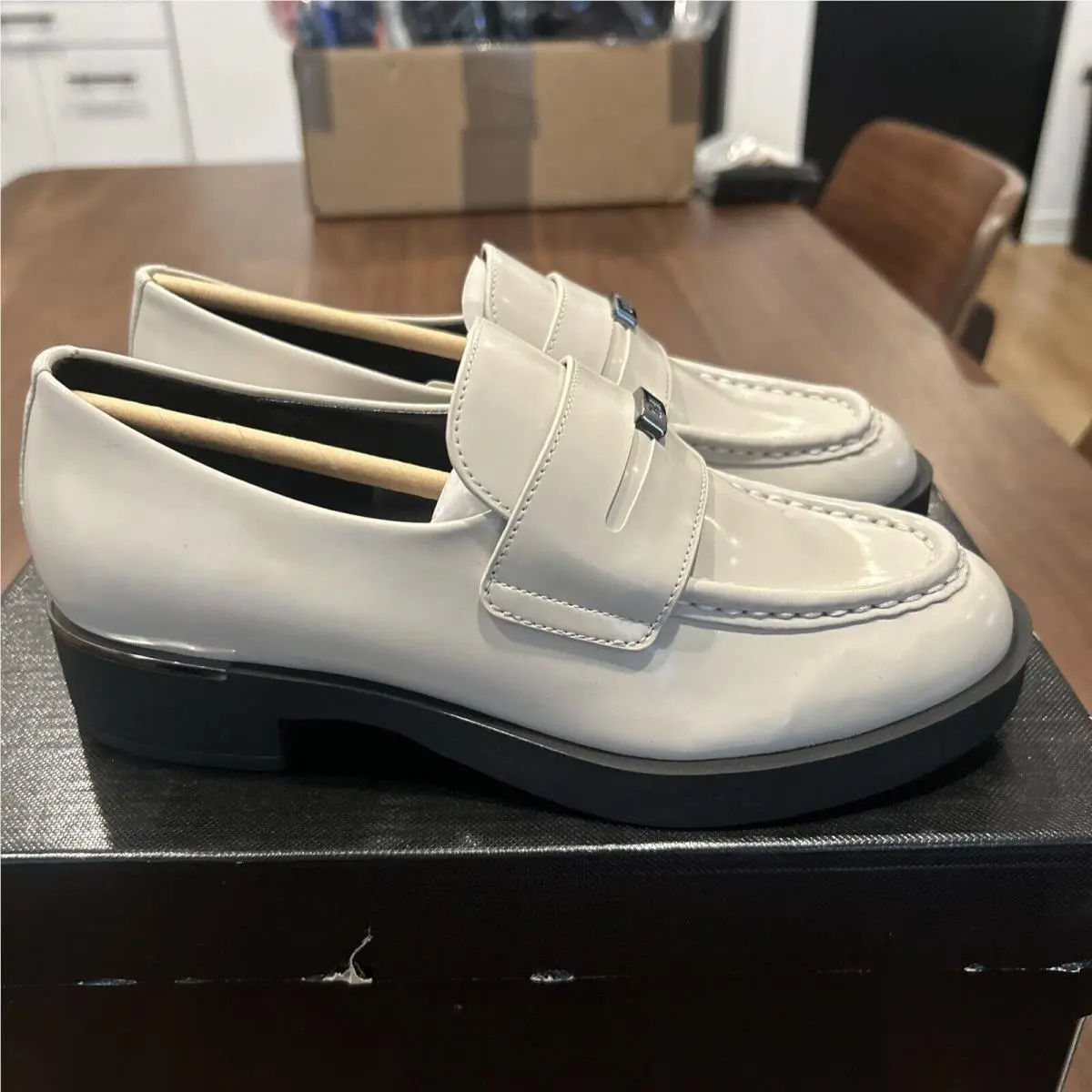 Dkny Women`s Comfort Ivette-dress Loafe Loafer Mule 6 White
