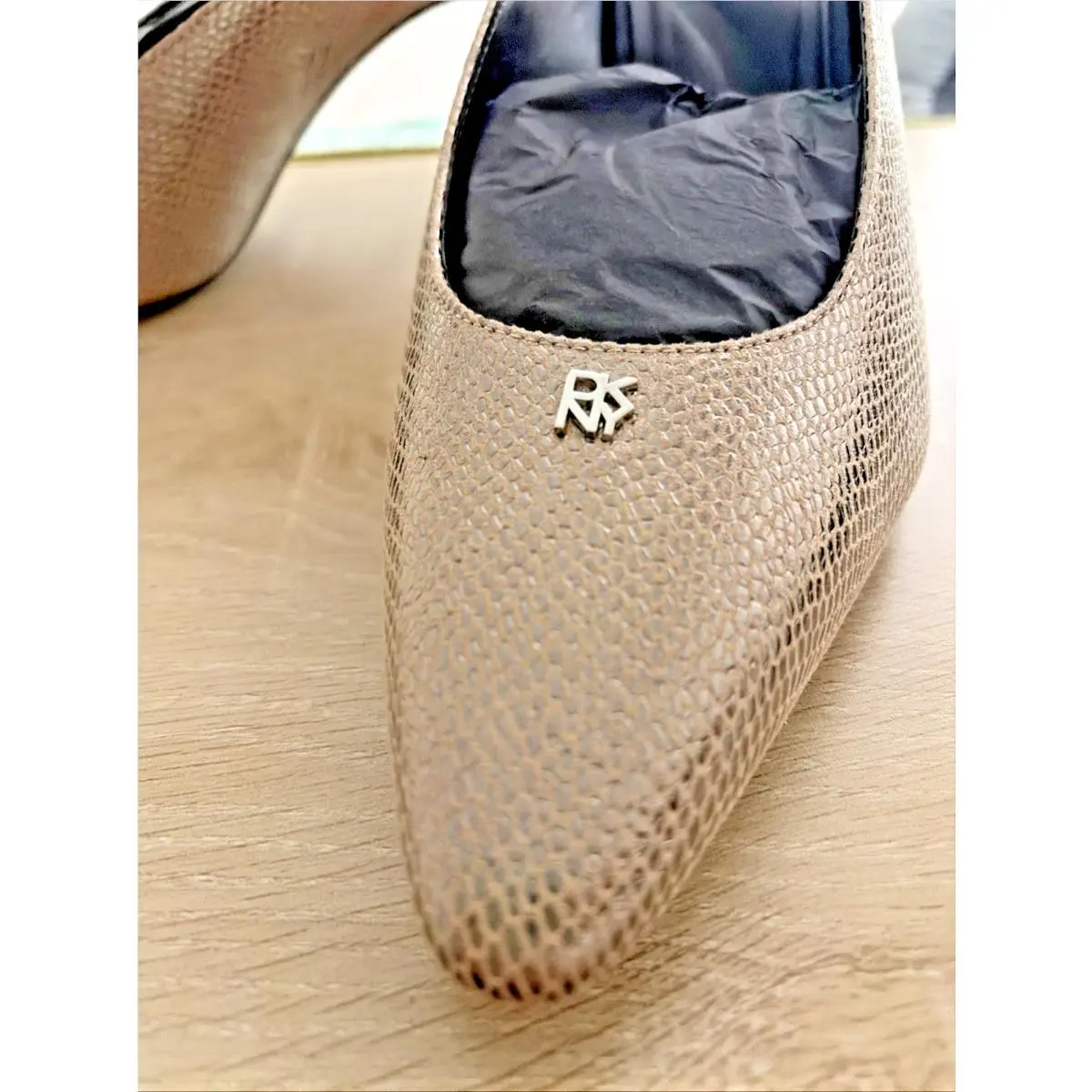 DKNY shoes - DKNY Netta - Netta - Champagne (UPC: 0755403550484) 1