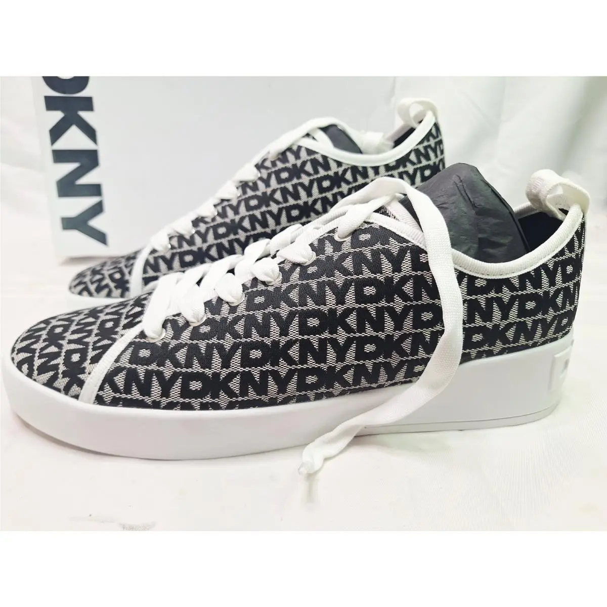 DKNY shoes - DKNY Lace Up Sneaker - Lace Sneaker - K3415881 - Black 2