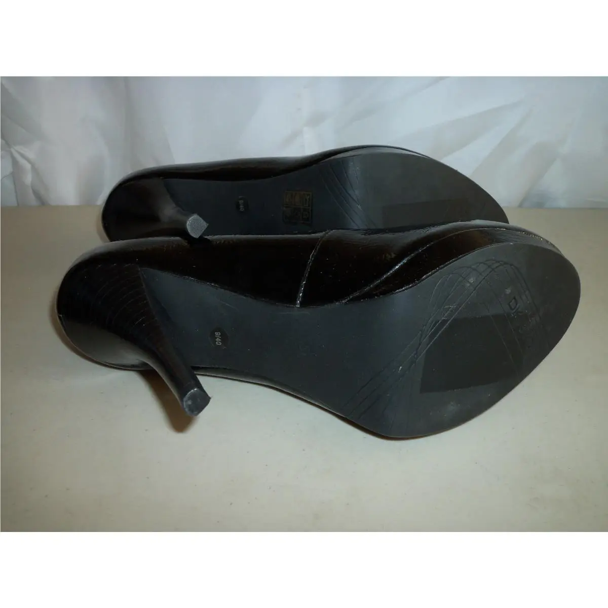 DKNY shoes - Blacks (UPC: 644723086424) 3