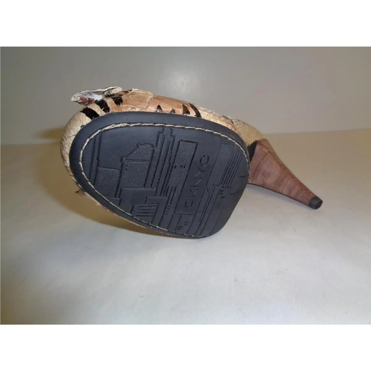 DKNY shoes - Brown (UPC: 644723889094) 4