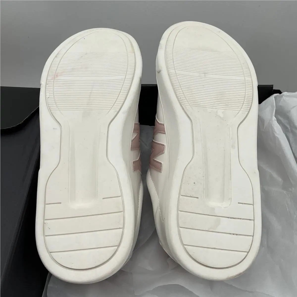 DKNY shoes - White 4