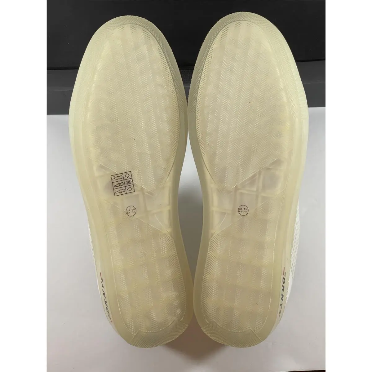 DKNY shoes - Donna Karan - White (UPC: 0795731609669) 8