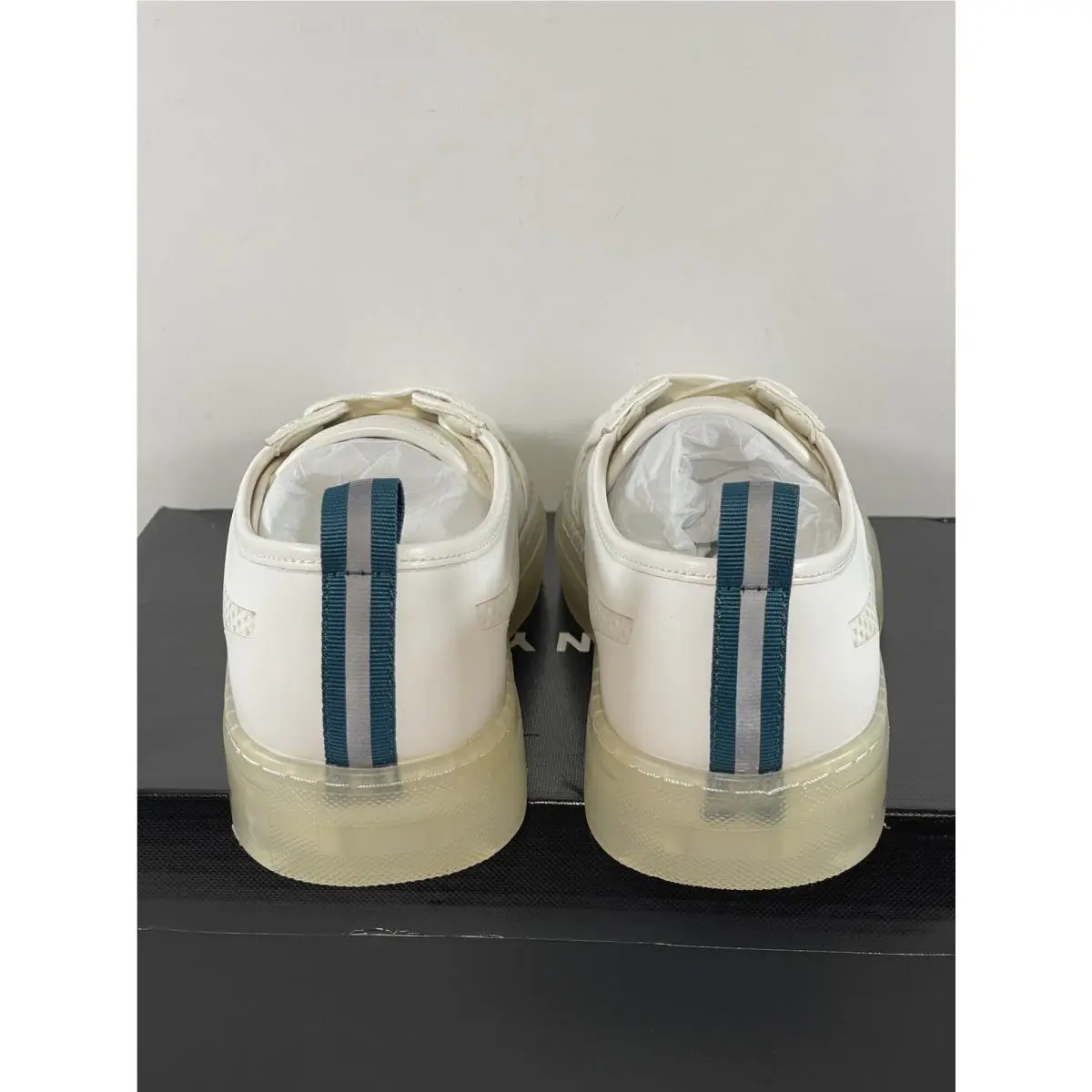 DKNY shoes - Donna Karan - White (UPC: 0795731609669) 3