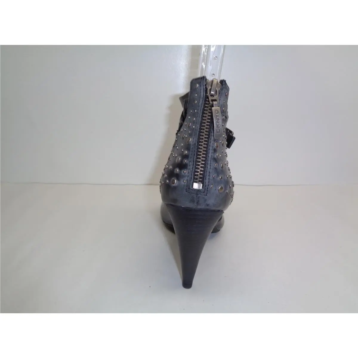DKNY shoes - Black (UPC: 644723872461) 3