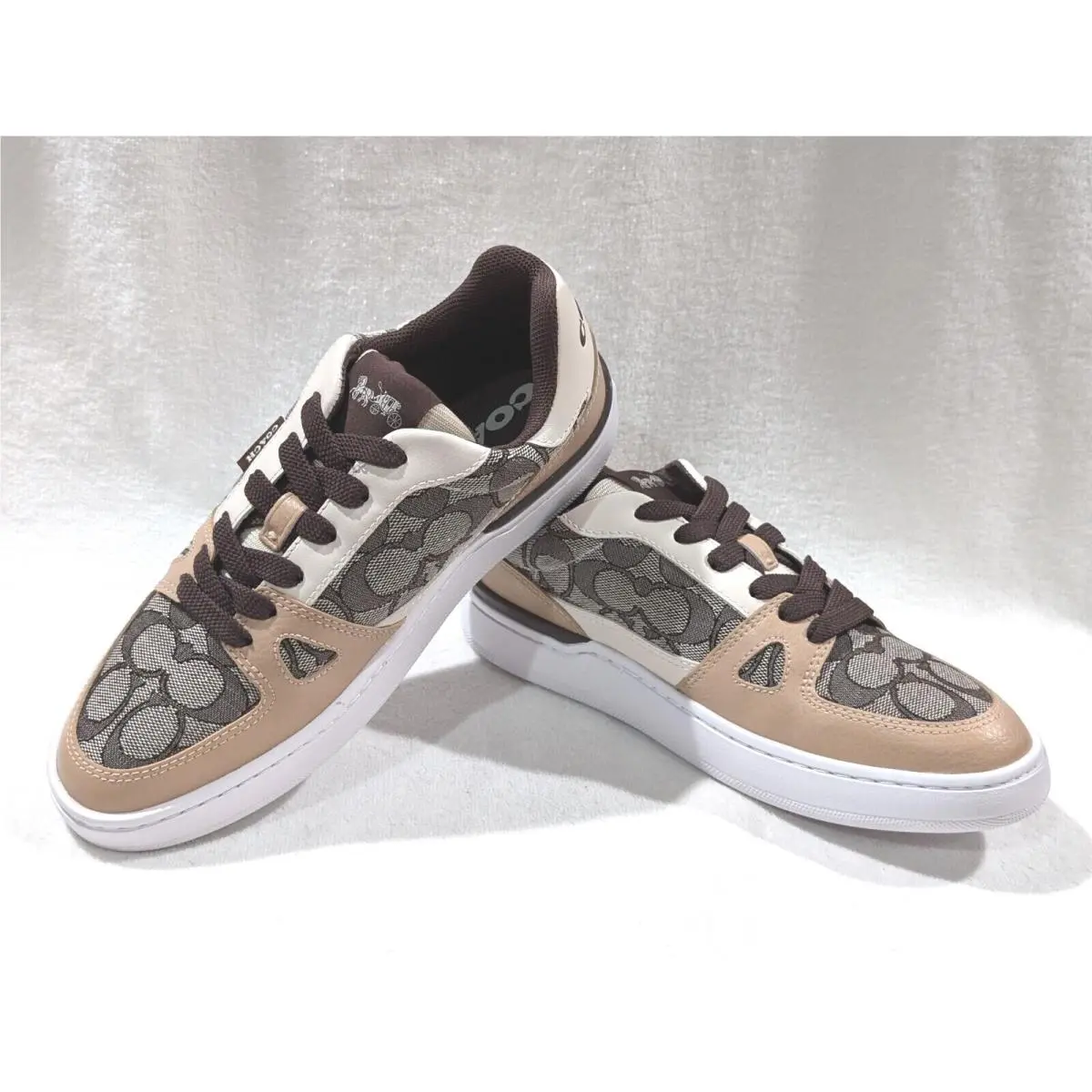 Coach Maple Clip Signature Court Women`s Low Top Sneakers - Size 9 CU478