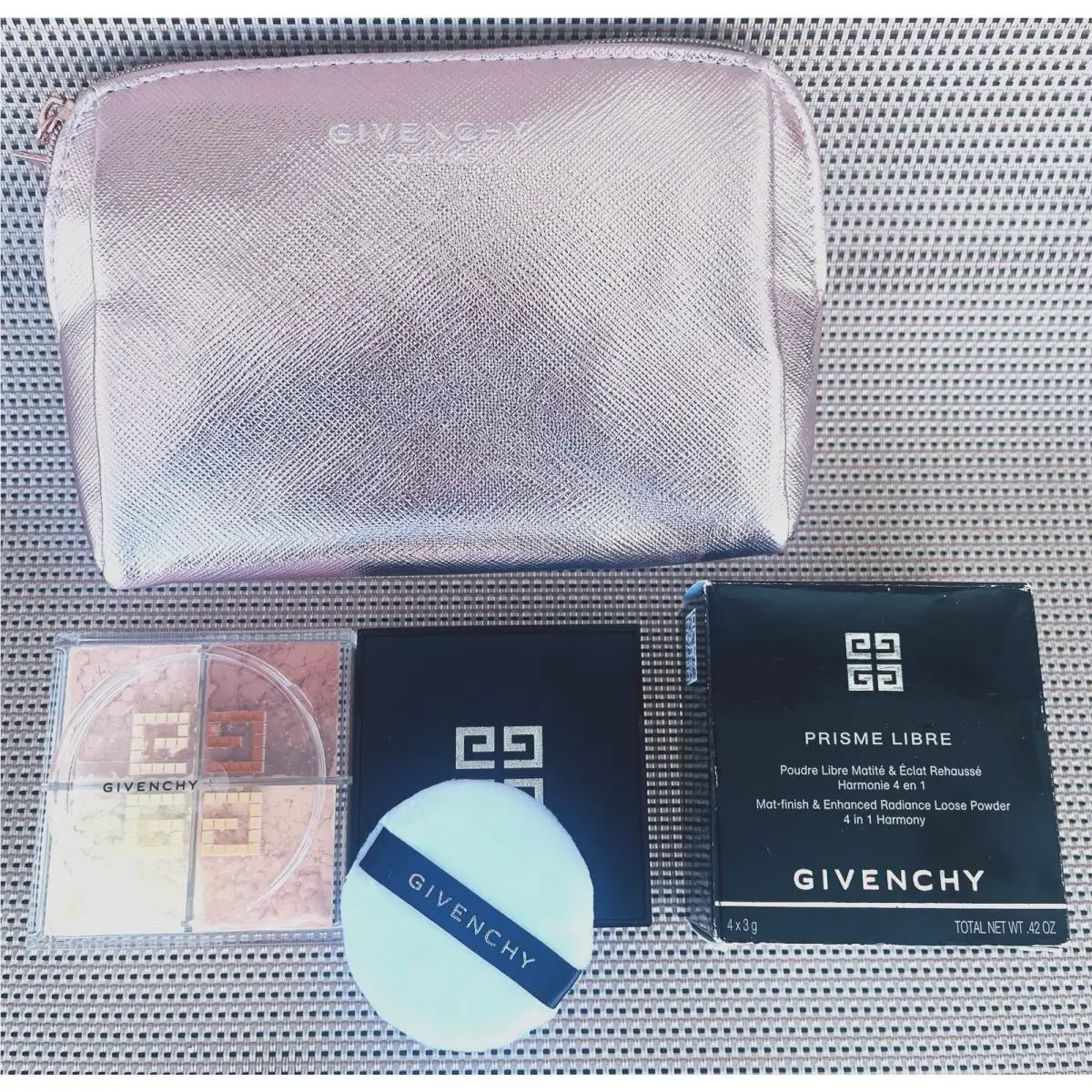 Prisme Libre Loose Powder 5 Popeline Mimosa Old Formula + Bag by Givenchy