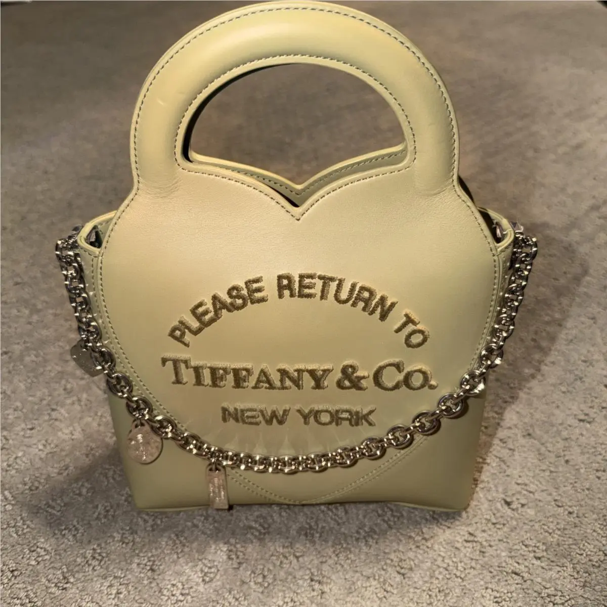 Tiffany Co. Return to Charm Bag Rare Green Medium-sized 10’ X 8’ by Tiffany & Co.