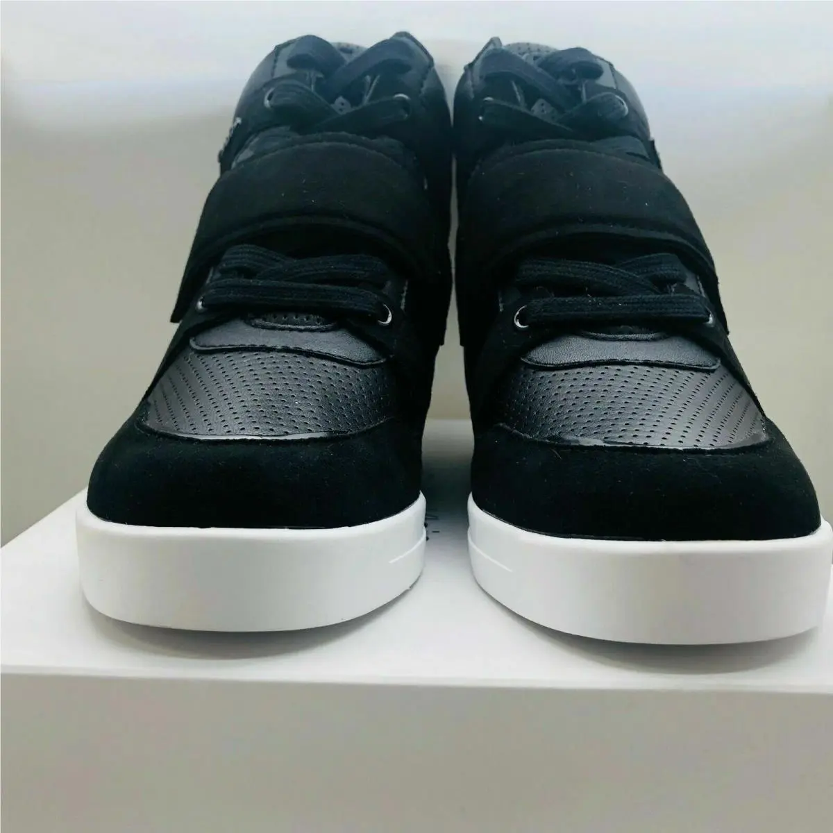 Calvin Klein shoes - Black (UPC: 194060407555) 0