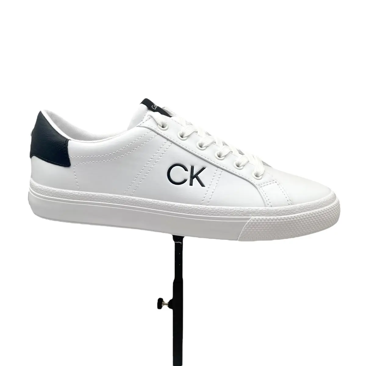 Calvin Klein Womens Cylaire Casual Fashion Sneakers Size 9.5 White Black Low Top