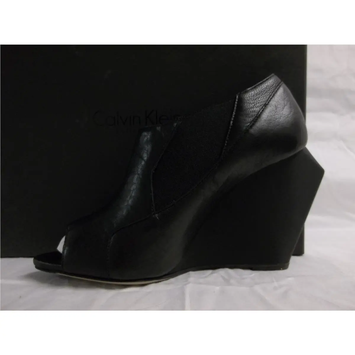 Calvin Klein shoes - Black (UPC: 787936353218) 2