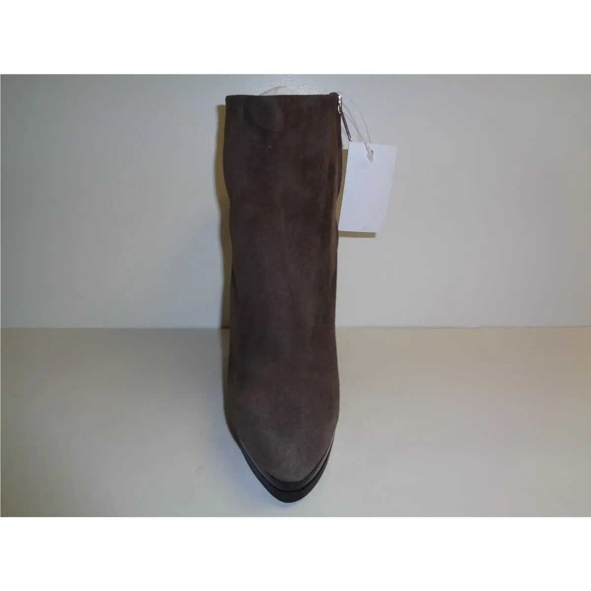 Calvin Klein shoes - Brown (UPC: 787936711803) 1