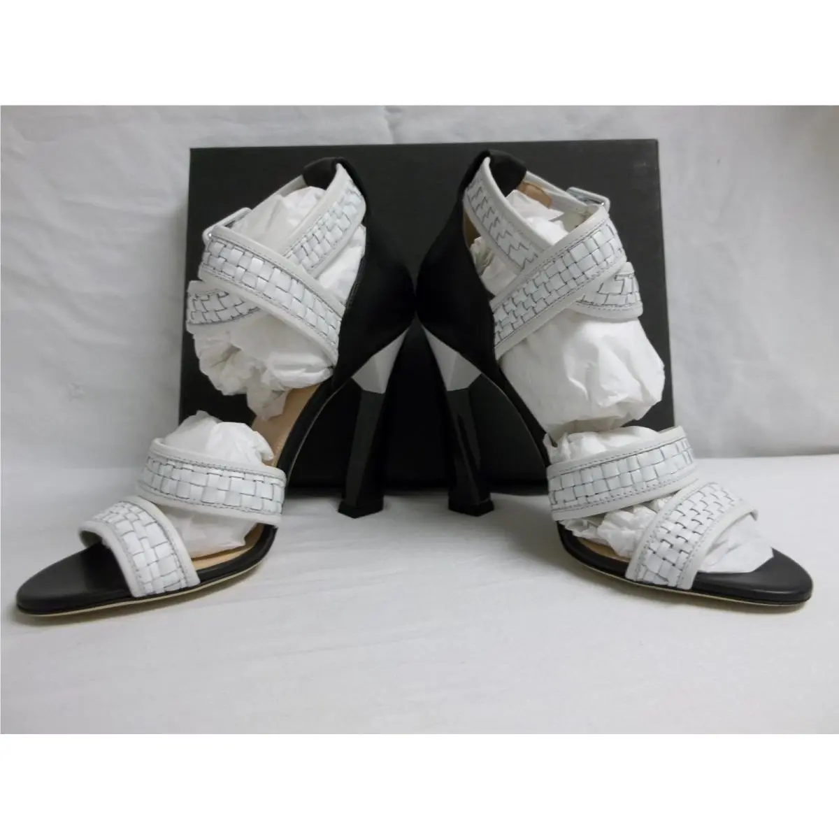 Calvin Klein shoes - White, Black (UPC: 887180124531) 2