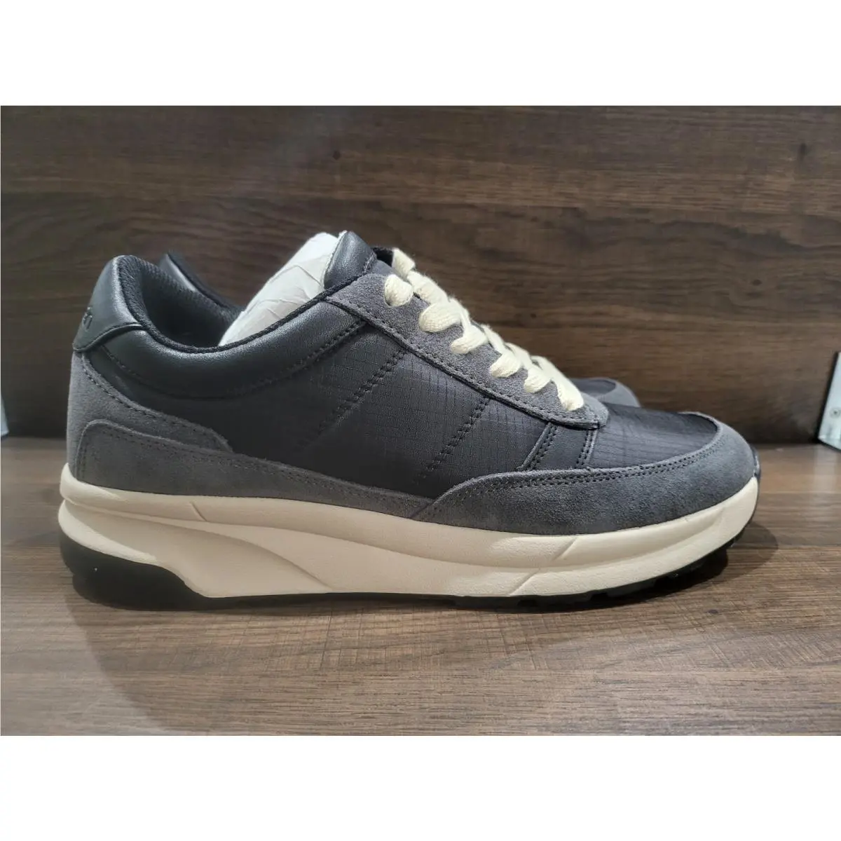 Calvin Klein shoes - Gray (UPC: 195972353497) 1