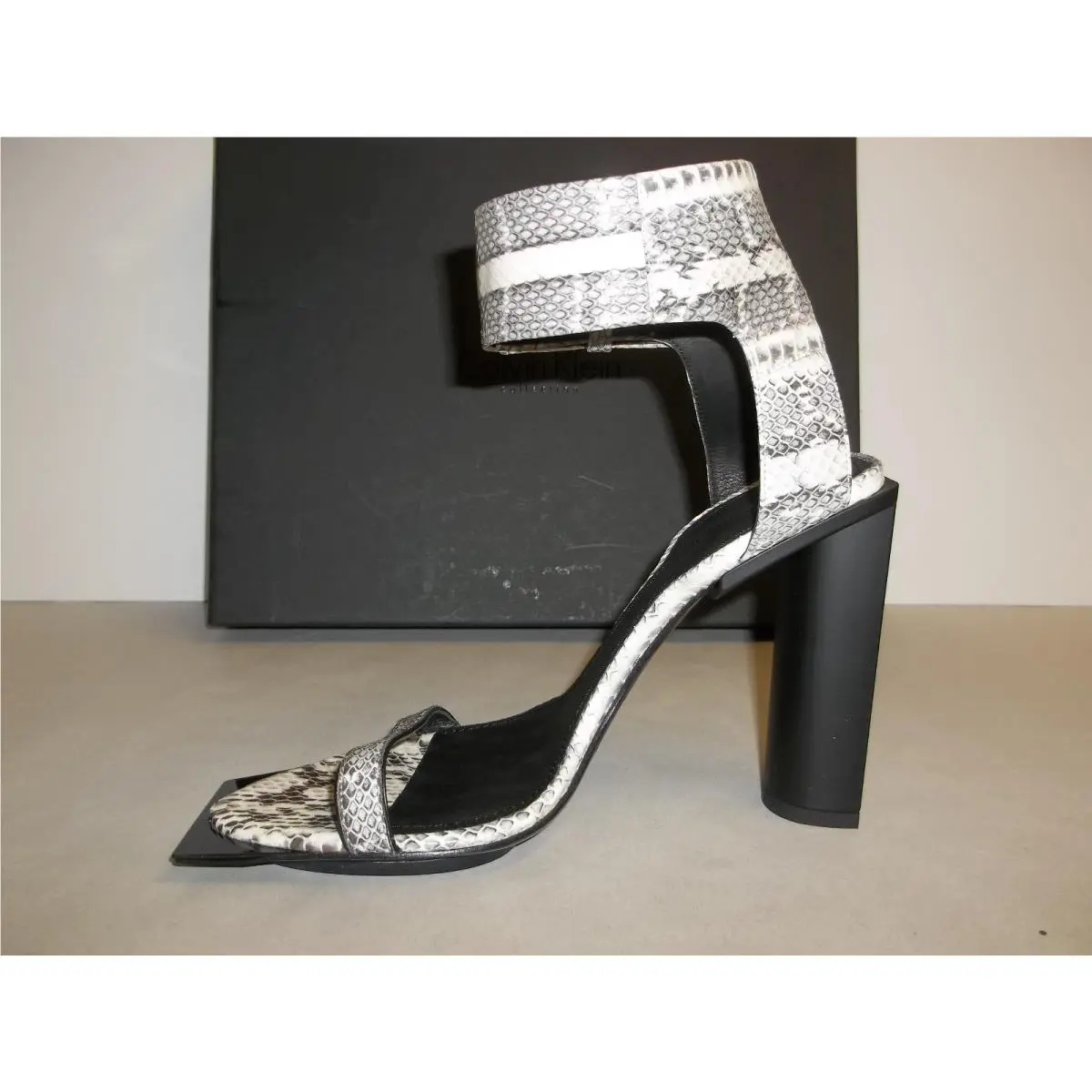Calvin Klein shoes - White (UPC: 887874548773) 3