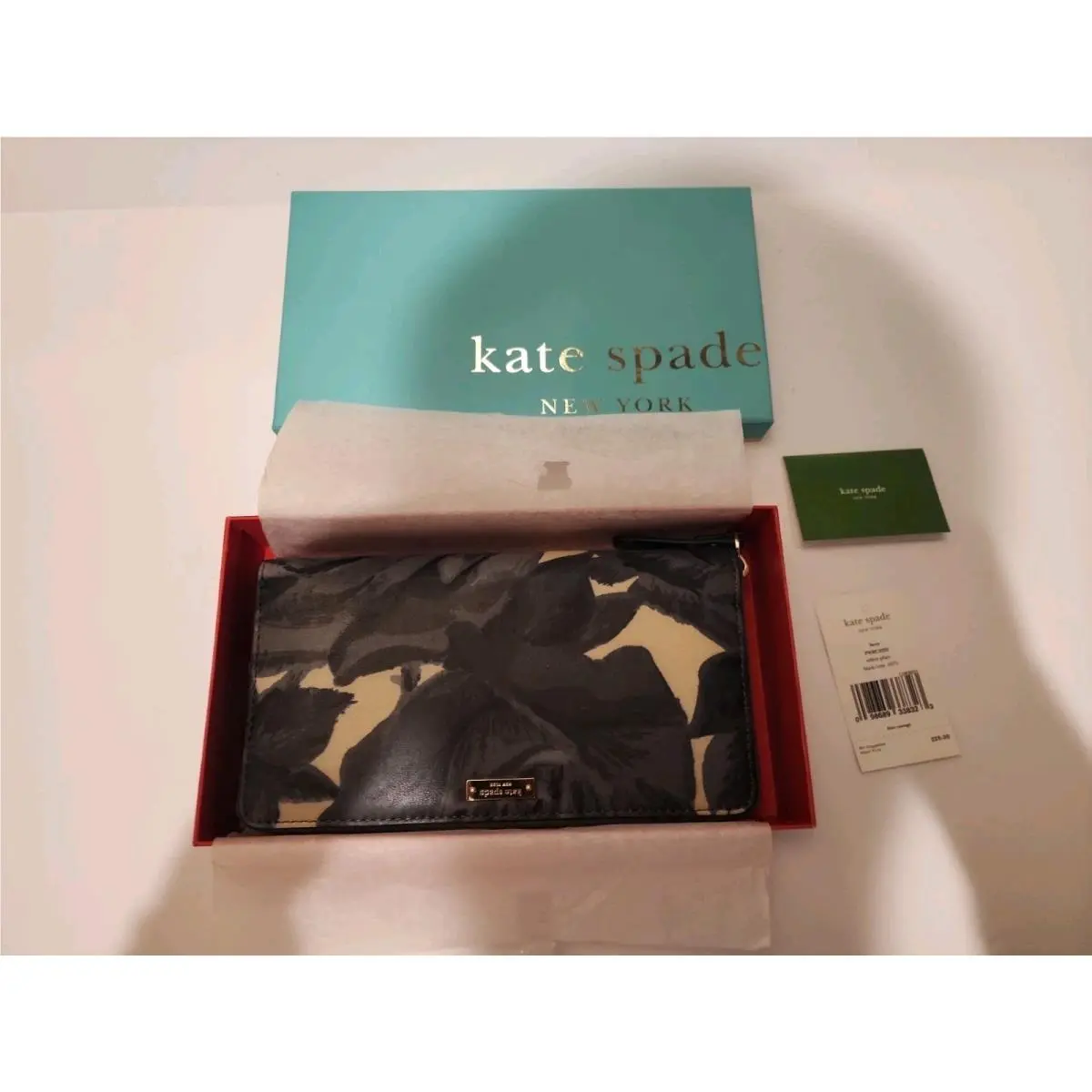 Kate Spade Willow Place Lacey Continental Wallet in Black/cream New