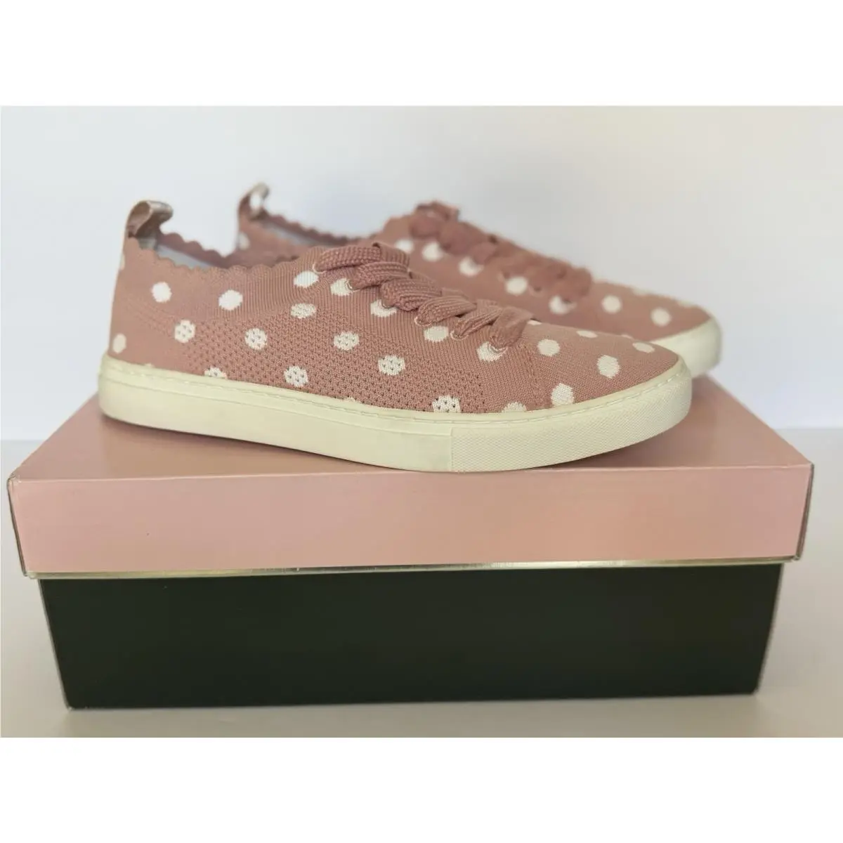 Kate Spade New York Abbie Lace up Sneakers Pink Polka Dot Women`s Size 7.5