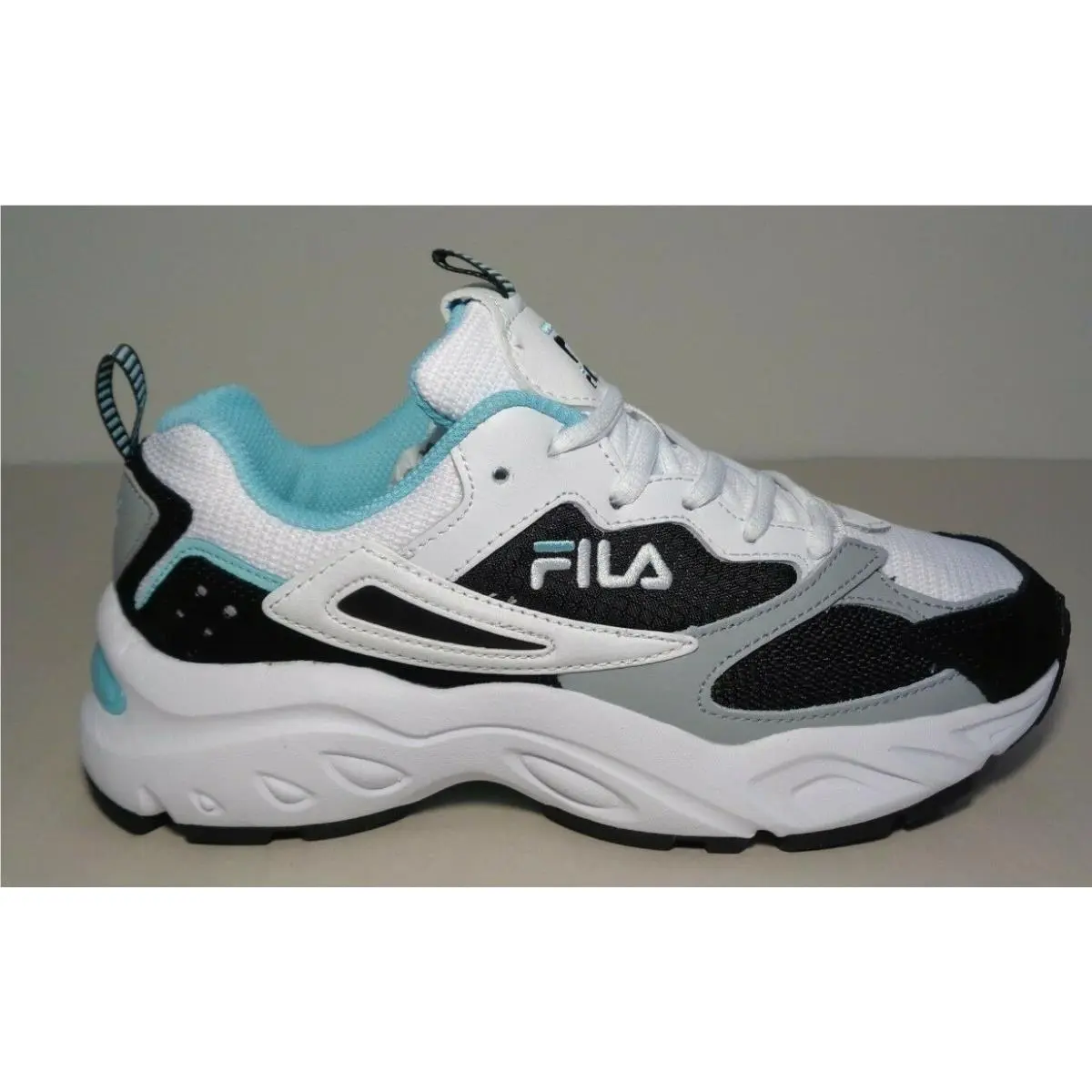 Fila shoes - White (UPC: 791272953452) 0