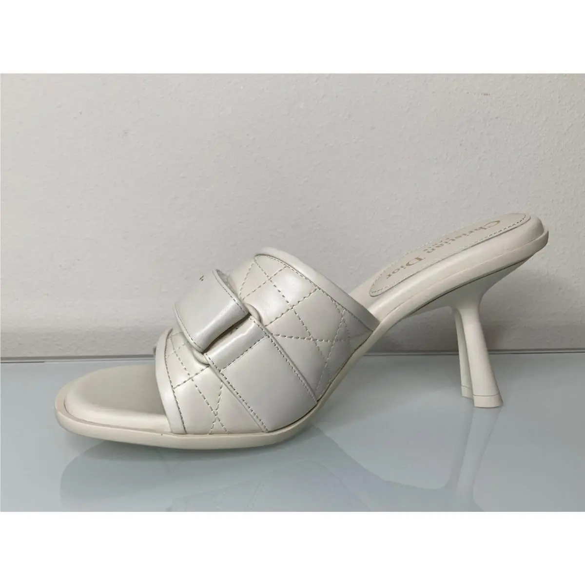 Dior shoes - White (UPC: 3616258285679) 0