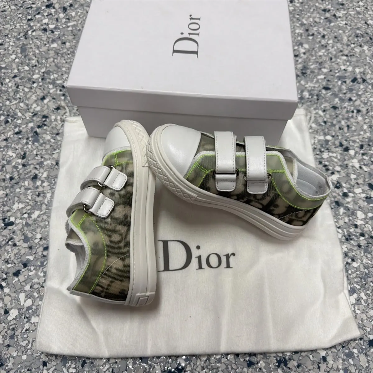 100 % Dior Shoes For Kids Unisex. Size EU 24 / US 7.5 Green