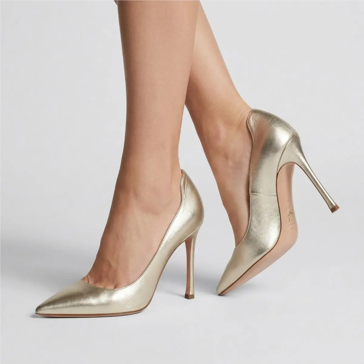 Christian Dior Gold Metallic Lambskin D-moi Pumps in Size EU 40 / US 10
