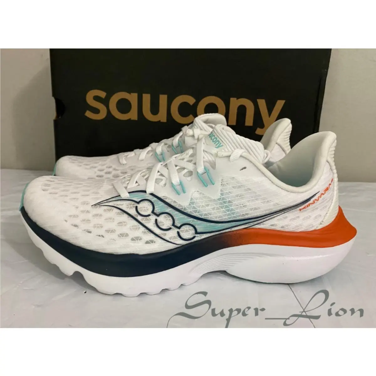 Saucony shoes - Saucony Kinvara 16 - Kinvara - White 2