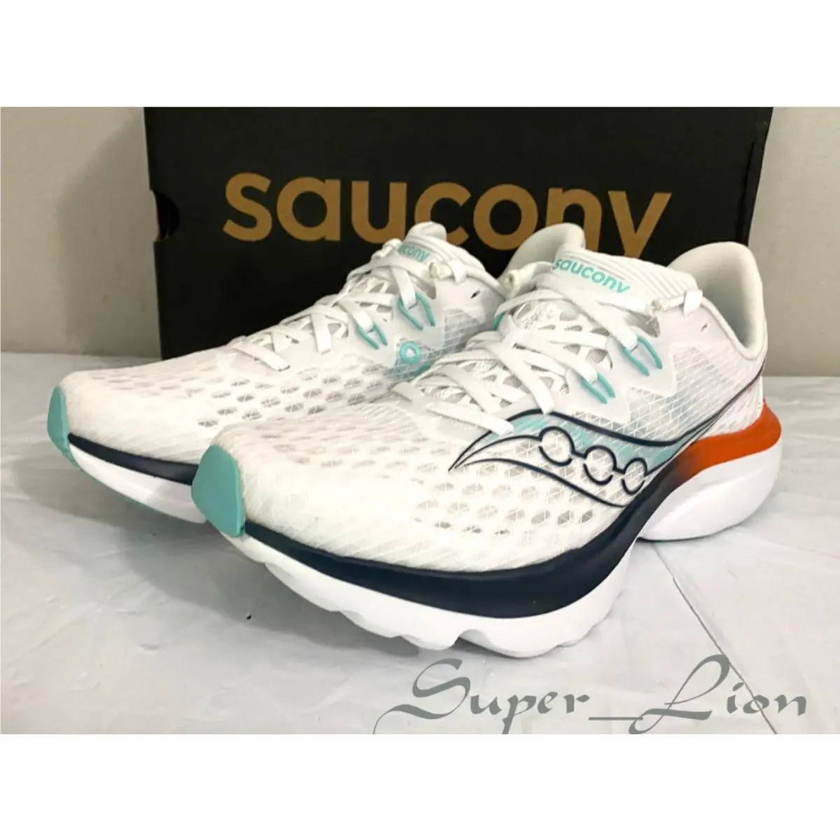 Saucony shoes - Saucony Kinvara 16 - Kinvara - White 3