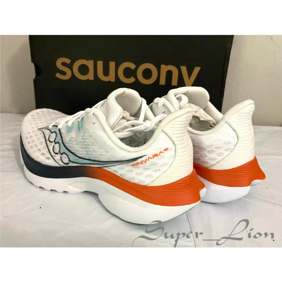 Saucony shoes - Saucony Kinvara 16 - Kinvara - White 5