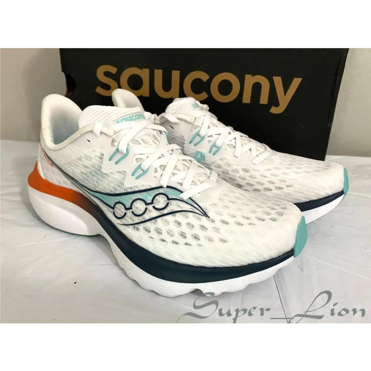 Saucony shoes - Saucony Kinvara 16 - Kinvara - White 8
