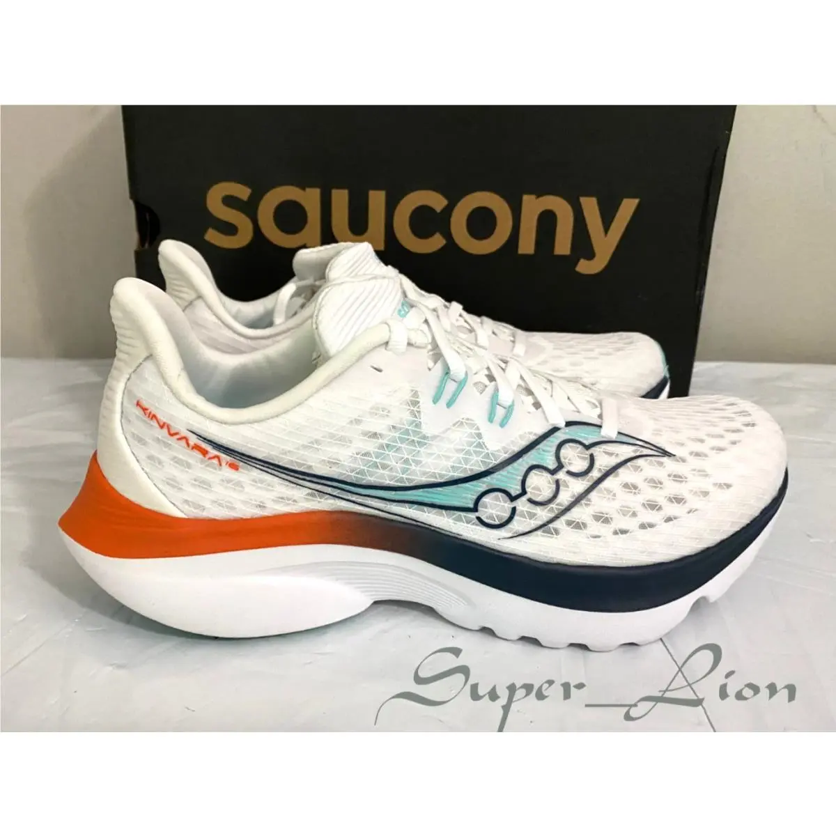 Saucony shoes - Saucony Kinvara 16 - Kinvara - White 7