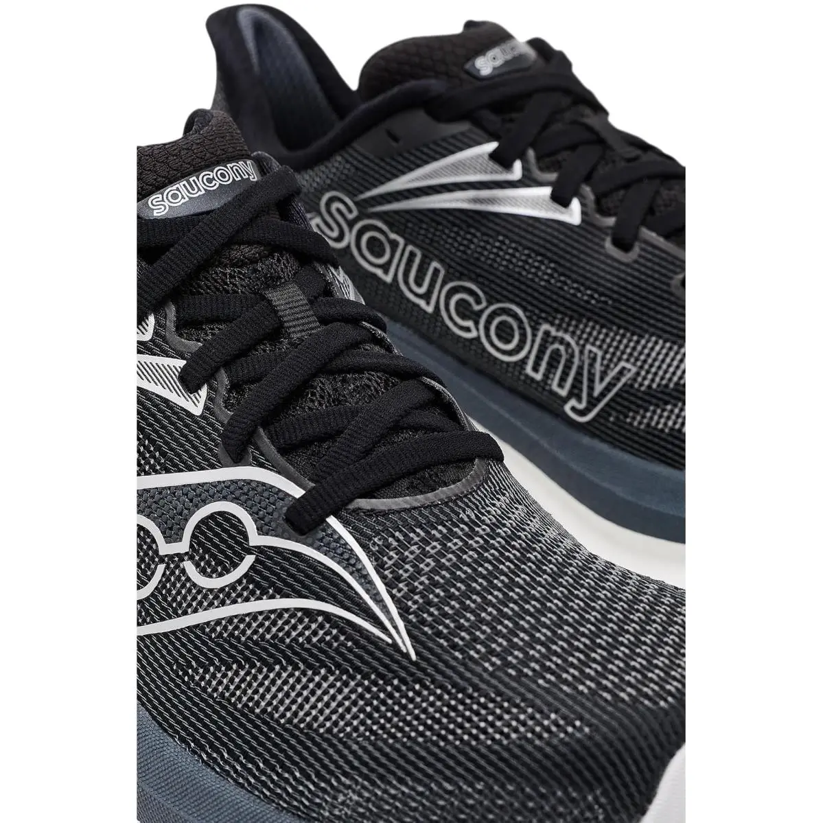Saucony shoes - Black/White 11
