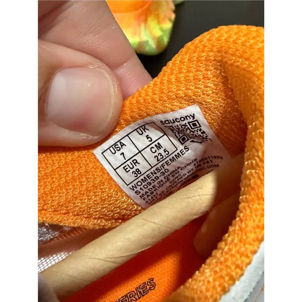 Saucony shoes - White 4