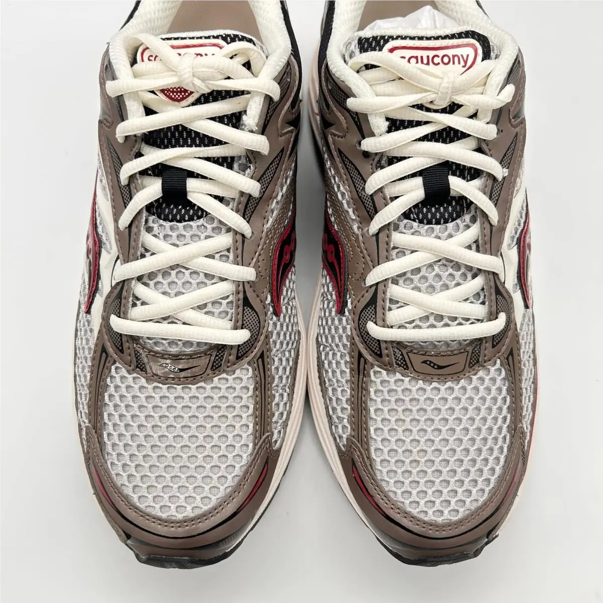 Saucony shoes - Brown 1