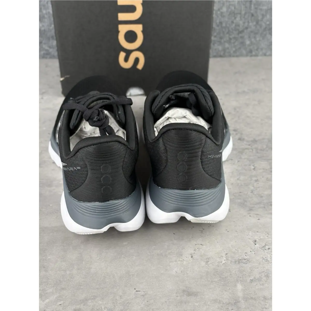 Saucony shoes - Saucony Kinvara 16 - Kinvara - Black 1