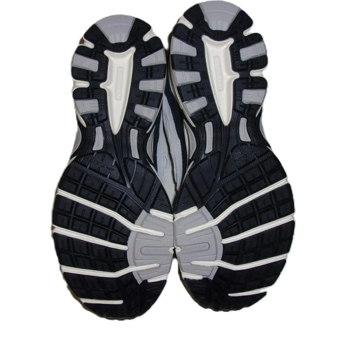 Saucony shoes - Saucony Ride Millennium - Ride Millennium - black & white 3