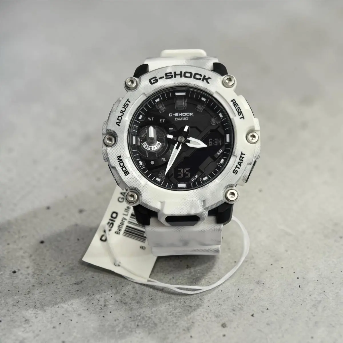 G Shock Ana Digital GA2200GC-7A GA2200 White GA-2200GC W Box by Casio