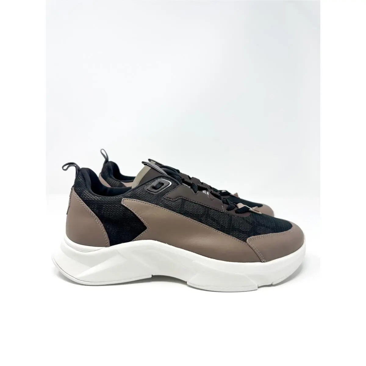 Valentino Garavani Men`s True Act Low Top Sneakers 10.5 US / 43.5 EU