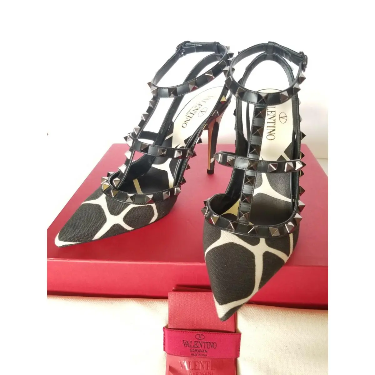 Valentino Garavani Rockstud Animal Print Canvas Caged Pump US 7/Eur 37