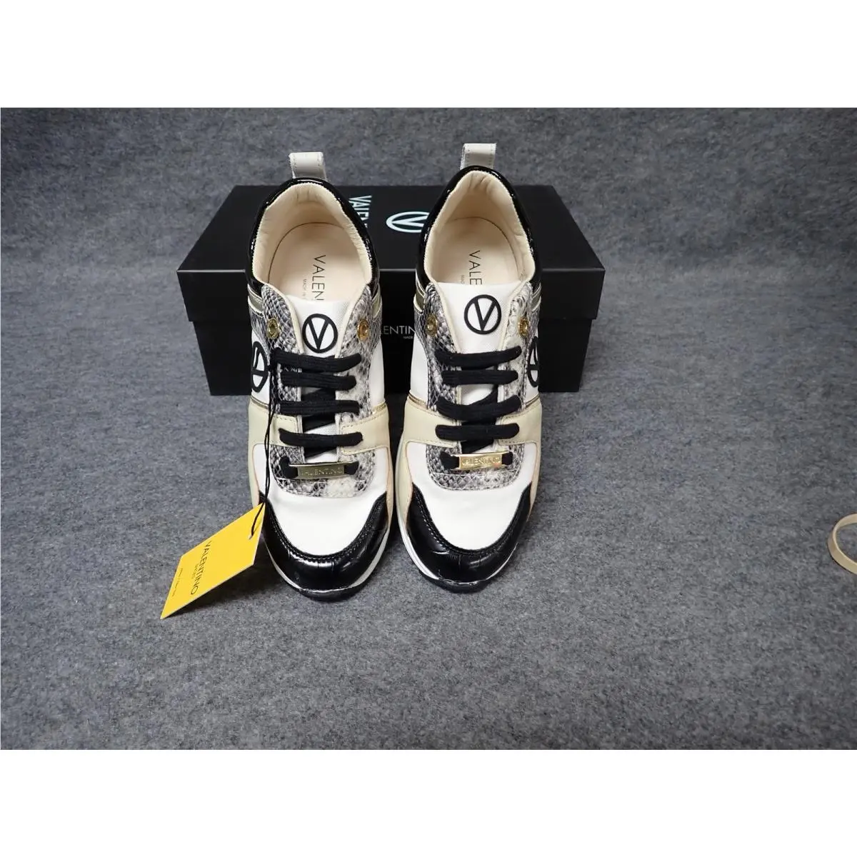 Valentino Iris Snake Print Italian Leather Sneaker Cream Women`s 6.5 SS31