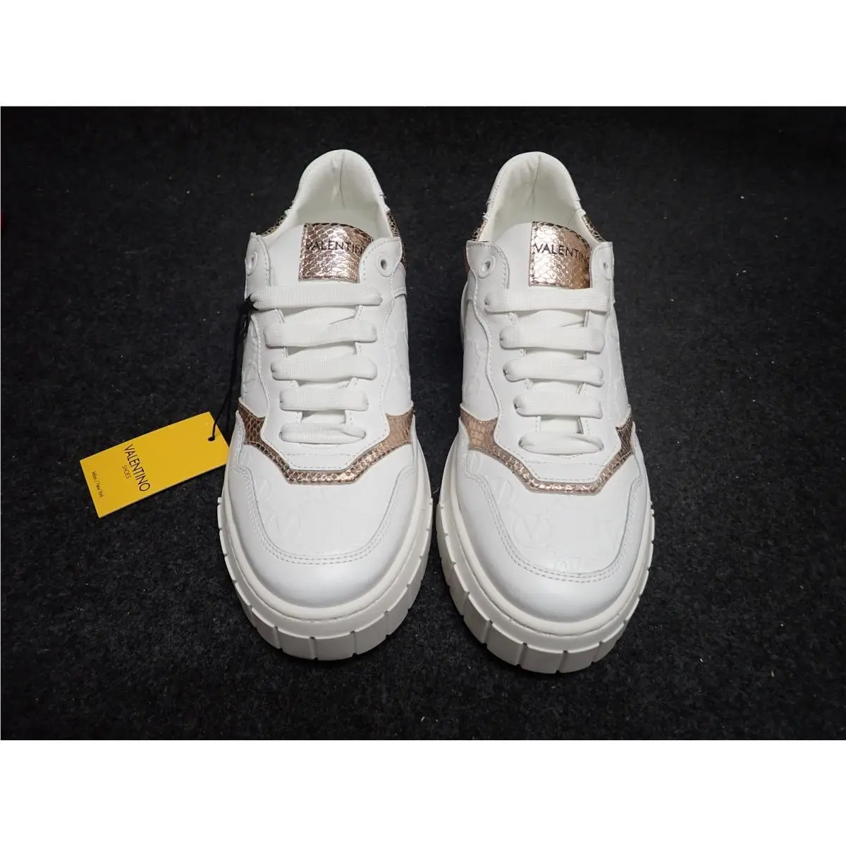Women`s Valentino Minerva Italian Leather Sneakers US9.5 White Copper SS45
