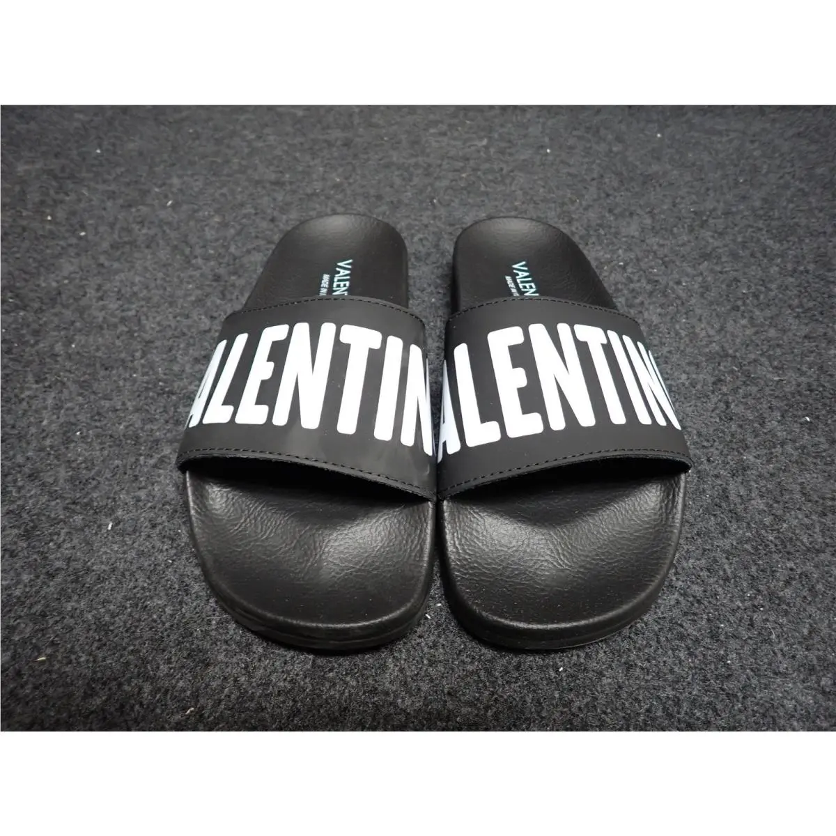 Women`s Valentino Gaia Italian Leather Slide Sandals US9 Black SS35