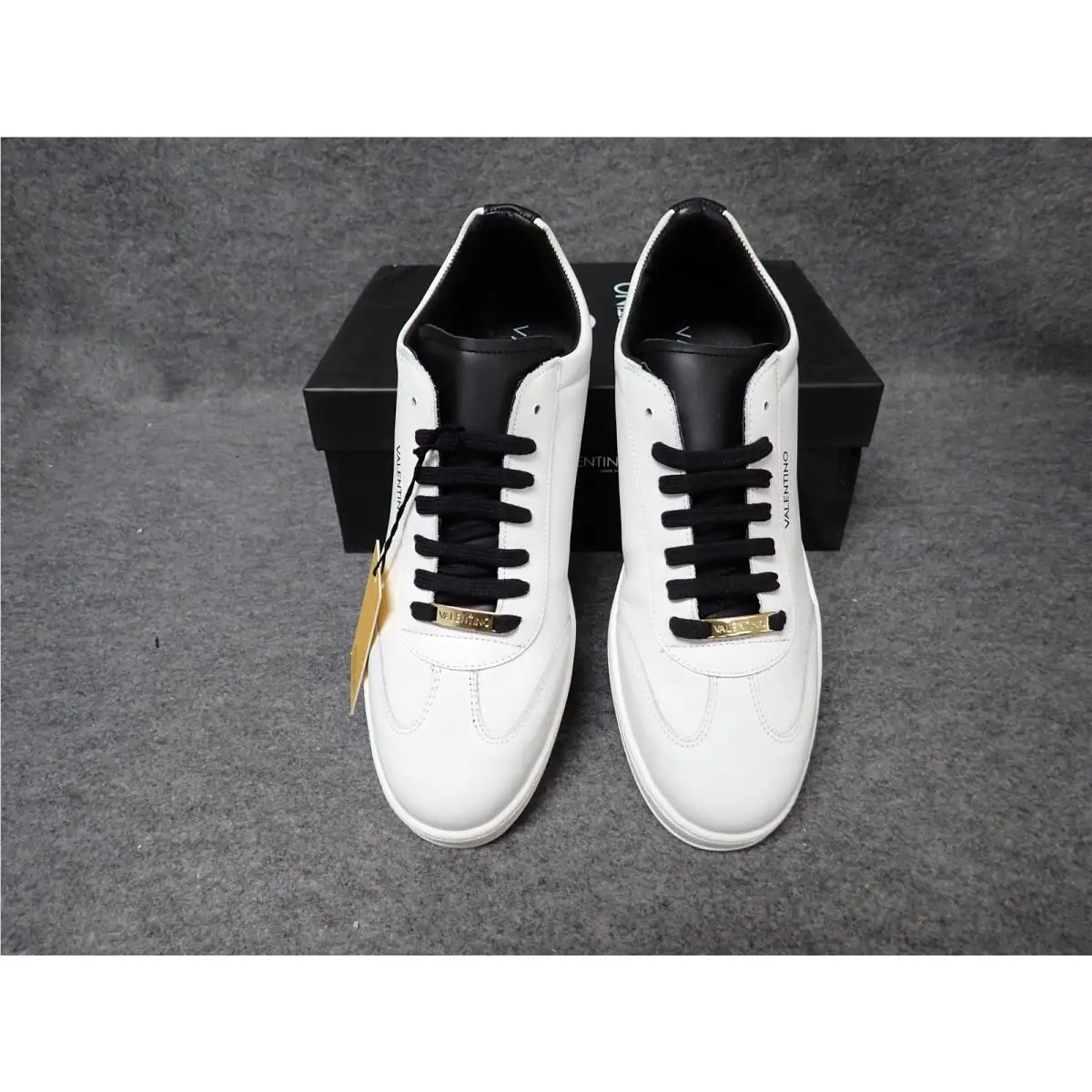 Valentino Ronald Italian Leather Sneaker White Black Men`s Size 9.5 SS88