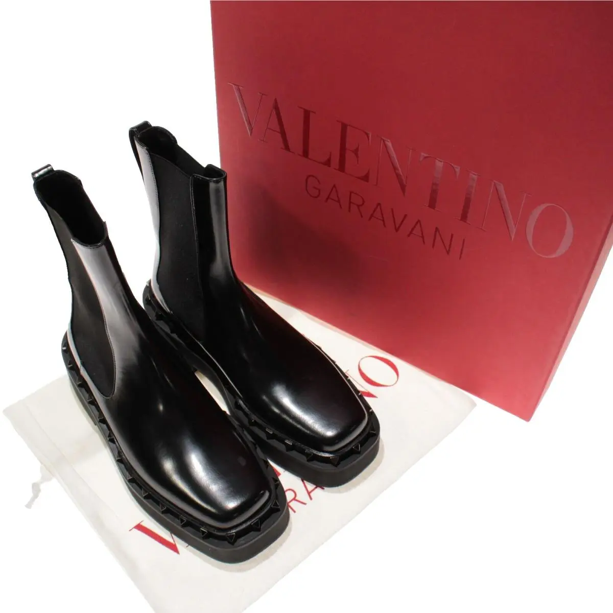Valentino Garavani Rockstud Beatle Leather Chelsea Boots Sz 39 / 9 US Black