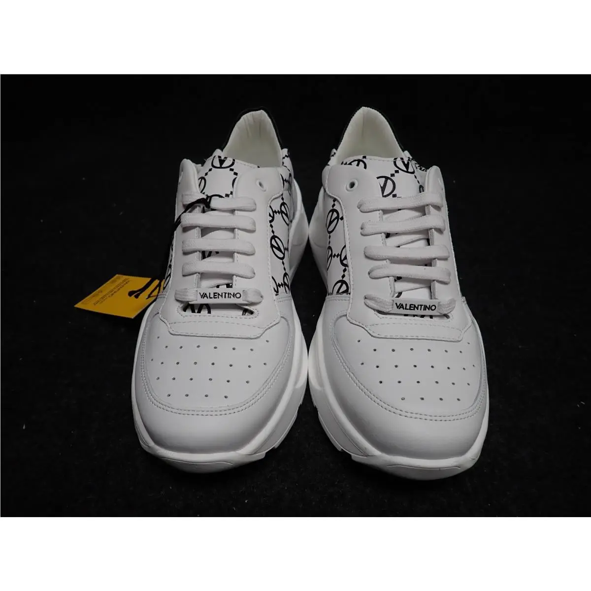 Women`s Valentino Claus Italian Leather Sneakers US9 Black White SS34