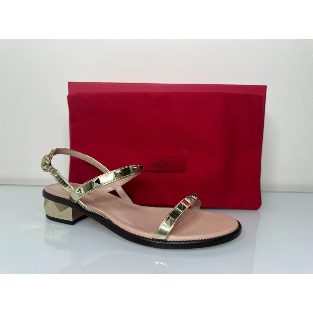 Valentino Garavani Gold Leather Rockstud 25mm Heel Strap Sandal Eur 38
