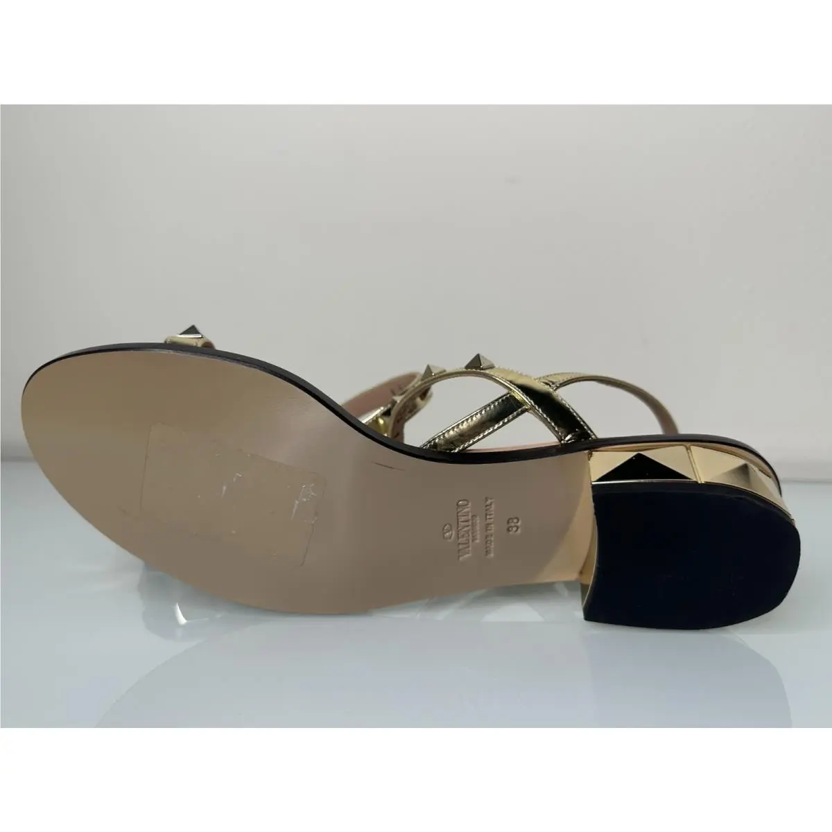 Valentino shoes - Gold (UPC: 8051047117482) 4