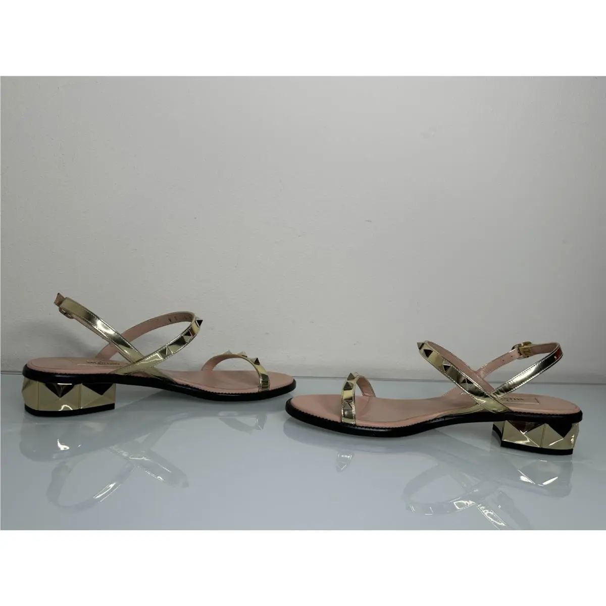 Valentino shoes - Gold (UPC: 8051047117482) 3